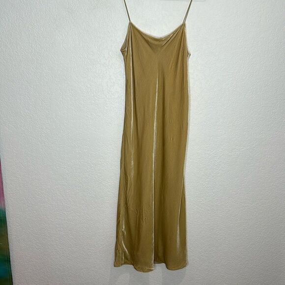 NWT Vince Velvet Cami Dress Dill Medium Revolve - Picture 2 of 13